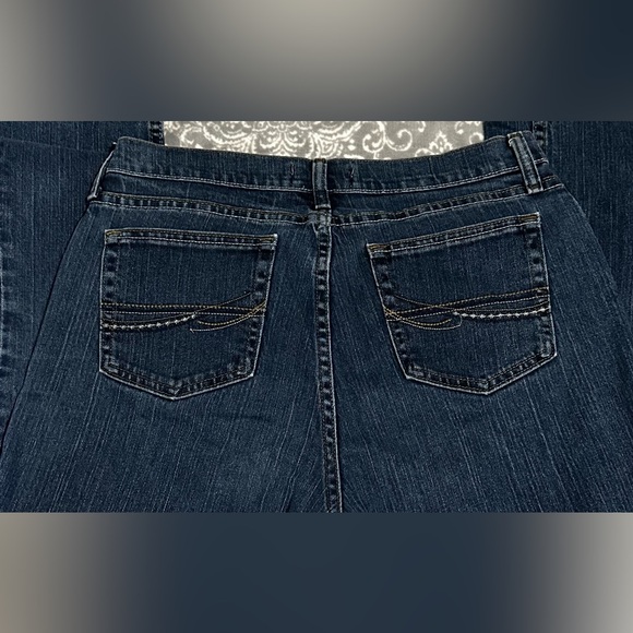 Women’s Wrangler BootCut Jeans Size 10 34 Inch Inseam - Picture 3 of 7